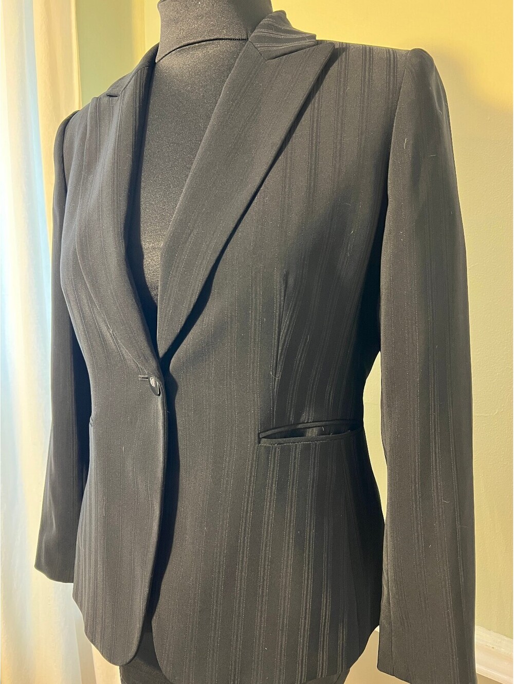 Tahari Black Pinstripe Suit Jacket Blazer Women's Size 12
